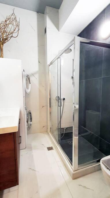Hidden Gem On The Piraeus Coast Apartman Kültér fotó