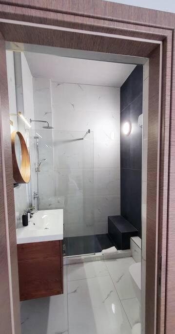 Hidden Gem On The Piraeus Coast Apartman Kültér fotó