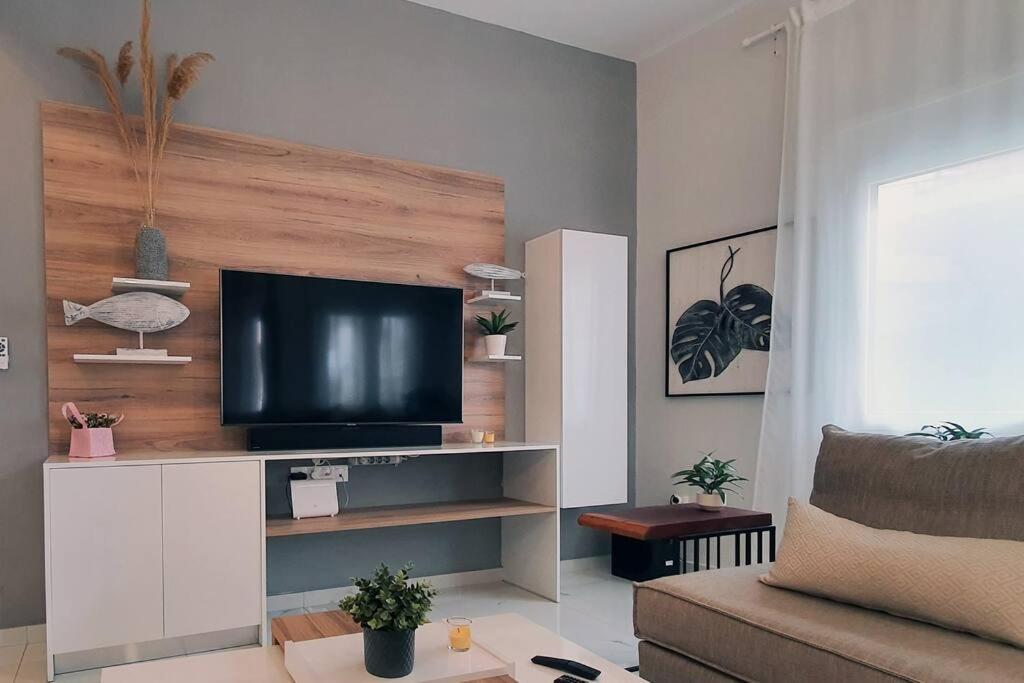 Hidden Gem On The Piraeus Coast Apartman Kültér fotó